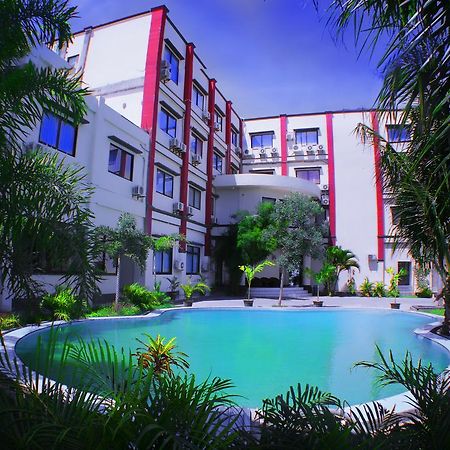 Grand Duta Hotel Palu Eksteriør billede